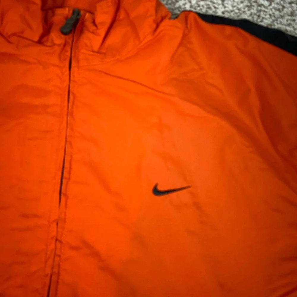 Nike windbreaker jacket